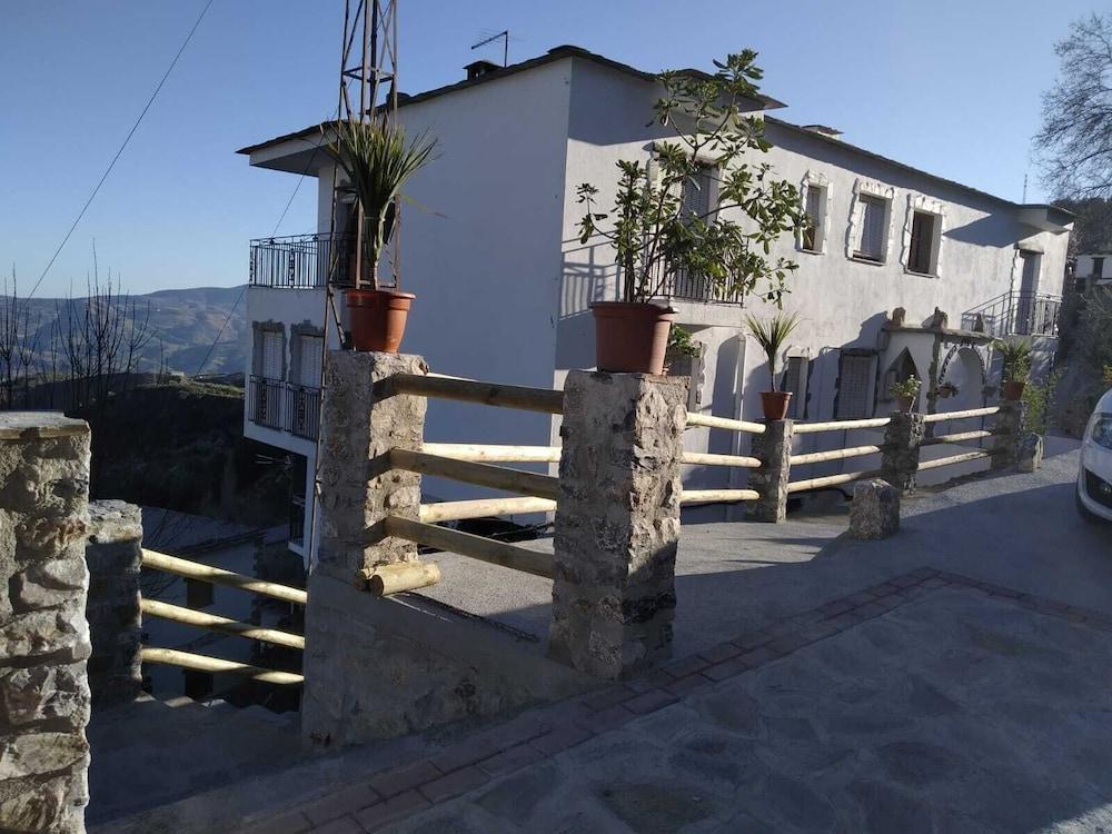 Alojamiento Rural Mirador Del Avellano Alpujarra De La Sierra Exterior foto